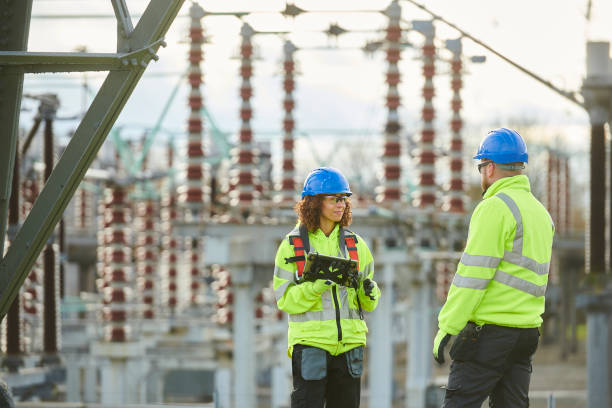 Best Affordable Emergency Electrician  in Lowell, AR
